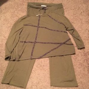 Josephine Chaus Sport Set